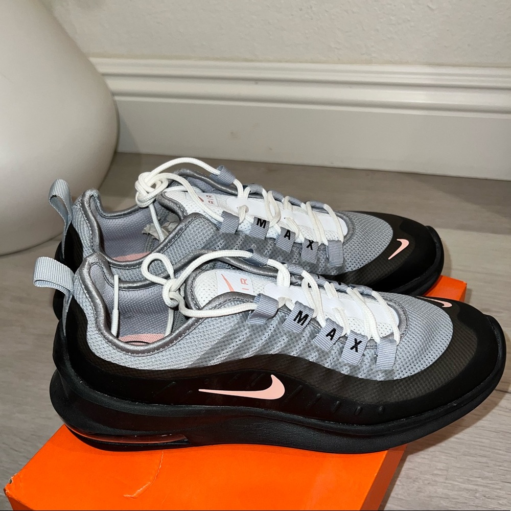 NIKE AIR MAX AXIS
